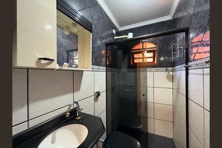 Casa à venda com 162m², 4 quartos e 3 vagas Casa à venda com 162m², 4 quartos e 3 vagasBanheiro