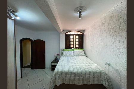 Casa à venda com 162m², 4 quartos e 3 vagas Casa à venda com 162m², 4 quartos e 3 vagasQuarto 3