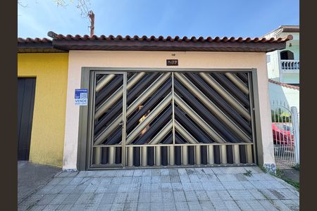 Casa à venda com 162m², 4 quartos e 3 vagas Casa à venda com 162m², 4 quartos e 3 vagasFachada