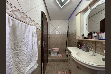 Casa à venda com 162m², 4 quartos e 3 vagas Casa à venda com 162m², 4 quartos e 3 vagasBanheiro da Suíte