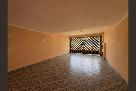 Casa à venda com 162m², 4 quartos e 3 vagas Casa à venda com 162m², 4 quartos e 3 vagasGaragem