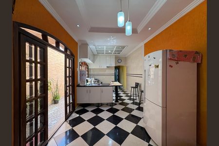 Casa à venda com 162m², 4 quartos e 3 vagas Casa à venda com 162m², 4 quartos e 3 vagasCozinha