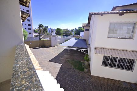 Casa de condomínio para alugar com 183m², 4 quartos e 2 vagasVaranda da Suíte