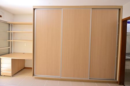 Casa de condomínio para alugar com 183m², 4 quartos e 2 vagasSuíte  2