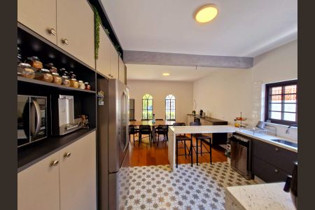 Casa à venda com 249m², 3 quartos e 2 vagasCozinha