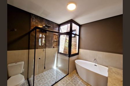 Banheiro da Suíte de casa à venda com 3 quartos, 249m² em Vila Isolina Mazzei, São Paulo