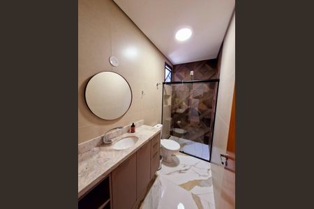 Casa à venda com 249m², 3 quartos e 2 vagasBanheiro Social