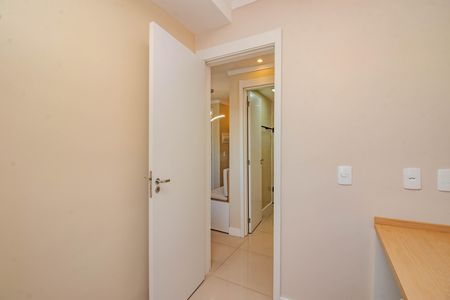 Quarto 1 de apartamento para alugar com 2 quartos, 40m² em Sarandi, Porto Alegre
