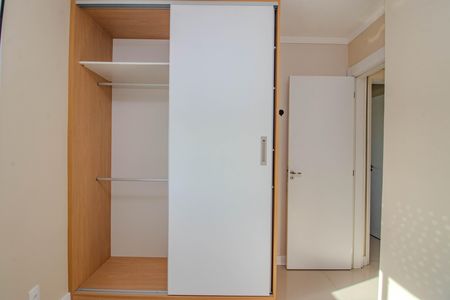 Quarto 2 de apartamento para alugar com 2 quartos, 40m² em Sarandi, Porto Alegre