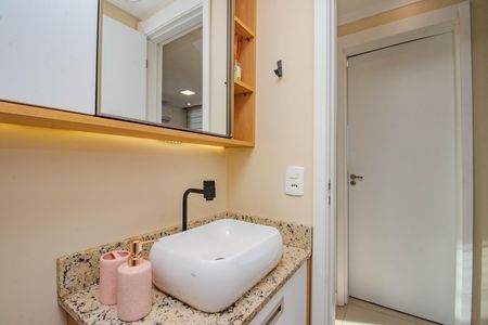 Apartamento à venda com 40m², 2 quartos e 1 vaga Apartamento à venda com 40m², 2 quartos e 1 vagaBanheiro