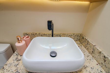 Apartamento à venda com 40m², 2 quartos e 1 vaga Apartamento à venda com 40m², 2 quartos e 1 vagaBanheiro