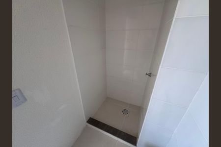 Apartamento à venda com 45m², 2 quartos e 1 vaga Apartamento à venda com 45m², 2 quartos e 1 vagaBanheiro