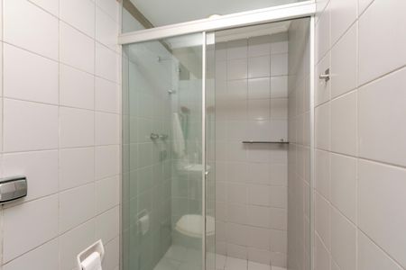 Apartamento à venda com 97m², 2 quartos e 1 vaga Apartamento à venda com 97m², 2 quartos e 1 vagaBanheiro de Serviço