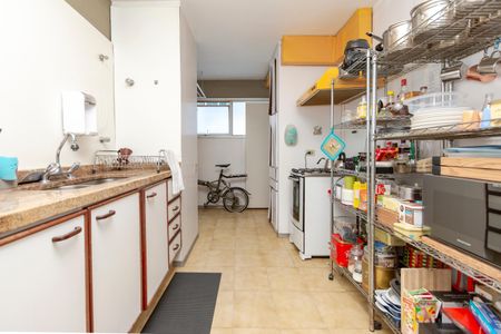Apartamento à venda com 97m², 2 quartos e 1 vaga Apartamento à venda com 97m², 2 quartos e 1 vagaCozinha