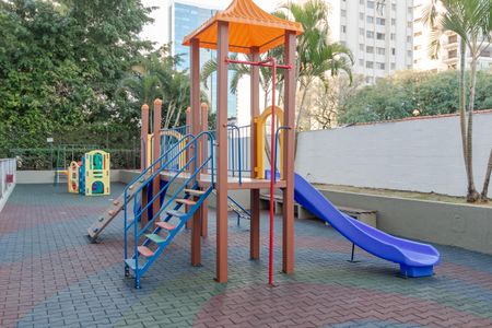 Apartamento à venda com 97m², 2 quartos e 1 vaga Apartamento à venda com 97m², 2 quartos e 1 vagaPlayground