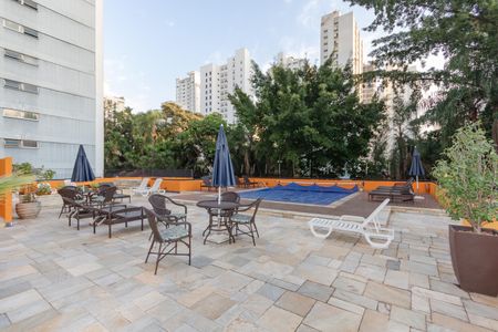 Apartamento à venda com 97m², 2 quartos e 1 vaga Apartamento à venda com 97m², 2 quartos e 1 vagaÁrea comum - Piscina