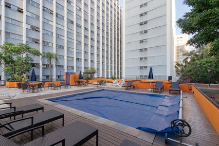 Apartamento à venda com 97m², 2 quartos e 1 vaga Apartamento à venda com 97m², 2 quartos e 1 vagaÁrea comum - Piscina