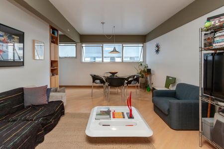 Apartamento à venda com 97m², 2 quartos e 1 vaga Apartamento à venda com 97m², 2 quartos e 1 vagaSala