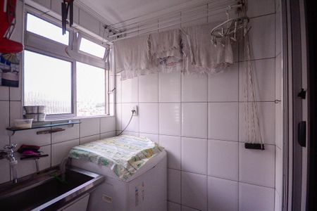 Apartamento à venda com 60m², 3 quartos e 1 vagaÁrea de Serviço 