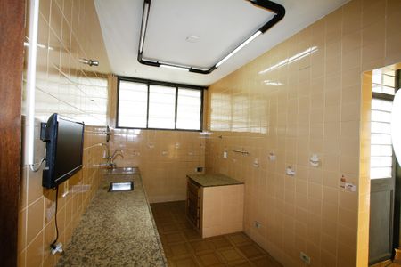 Casa à venda com 360m², 4 quartos e 4 vagasCozinha