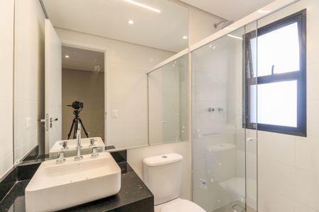 Casa de condomínio para alugar com 146m², 2 quartos e 2 vagas Casa de condomínio para alugar com 146m², 2 quartos e 2 vagasBanheiro da Suíte 1