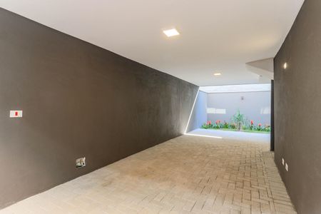 Casa de condomínio para alugar com 146m², 2 quartos e 2 vagas Casa de condomínio para alugar com 146m², 2 quartos e 2 vagasGaragem