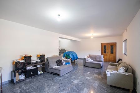 Casa à venda com 450m², 6 quartos e 6 vagasSala