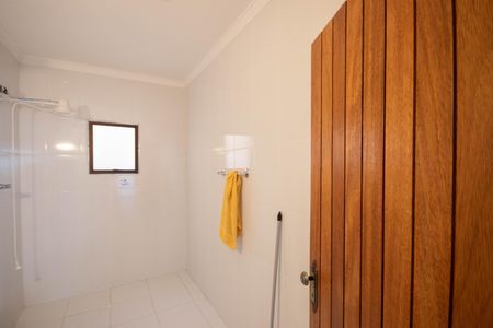 Casa à venda com 450m², 6 quartos e 6 vagasBanheiro