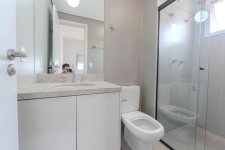 Apartamento à venda com 64m², 2 quartos e 1 vagaBanheiro da Suíte 