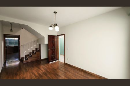 Sala de casa à venda com 3 quartos, 107m² em Jardim Pitangueiras I, Jundiaí