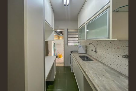 Casa à venda com 105m², 3 quartos e 2 vagas Casa à venda com 105m², 3 quartos e 2 vagasCozinha