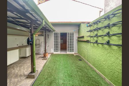 Casa à venda com 105m², 3 quartos e 2 vagas Casa à venda com 105m², 3 quartos e 2 vagasQuintal