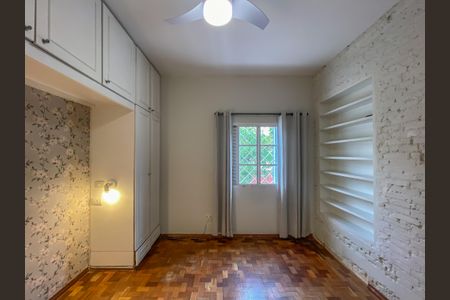 Casa à venda com 105m², 3 quartos e 2 vagas Casa à venda com 105m², 3 quartos e 2 vagasQuarto