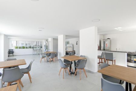 Apartamento à venda com 56m², 2 quartos e 1 vaga Apartamento à venda com 56m², 2 quartos e 1 vagaÁrea comum - Salão de festas