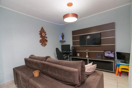 Casa à venda com 140m², 2 quartos e 2 vagasSala