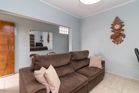 Sala de casa para alugar com 2 quartos, 140m² em Jardim Fernandes, São Paulo