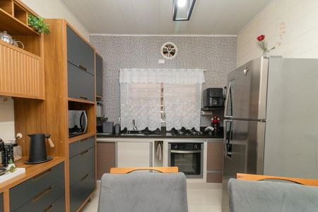 Casa à venda com 140m², 2 quartos e 2 vagasCozinha