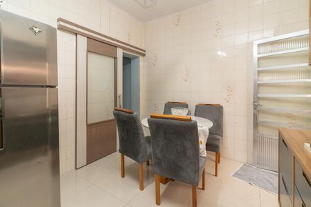 Casa à venda com 140m², 2 quartos e 2 vagasCozinha