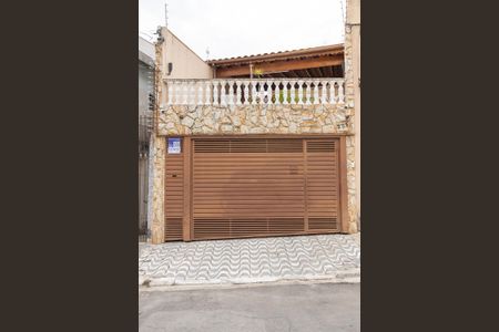 Casa à venda com 140m², 2 quartos e 2 vagasFachada