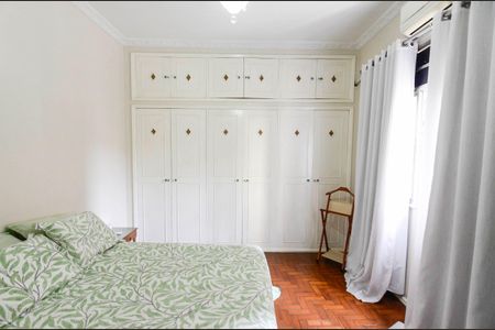 Casa à venda com 220m², 3 quartos e 1 vagaQuarto 1