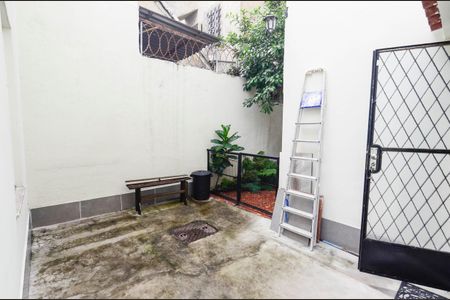 Casa à venda com 220m², 3 quartos e 1 vagaÁrea de Serviço