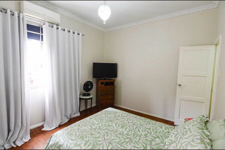 Casa à venda com 220m², 3 quartos e 1 vagaQuarto 1