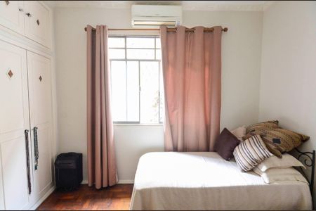 Casa à venda com 220m², 3 quartos e 1 vagaQuarto 2