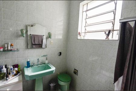 Casa à venda com 220m², 3 quartos e 1 vagaBanheiro