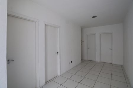 Sala de casa de condomínio à venda com 3 quartos, 75m² em São José, Canoas