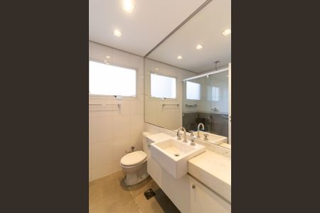 Apartamento para alugar com 131m², 3 quartos e 2 vagasBanheiro da Suíte 1