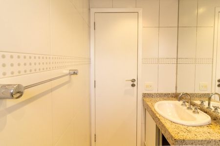 Apartamento para alugar com 131m², 3 quartos e 2 vagasBanheiro da Suíte 2