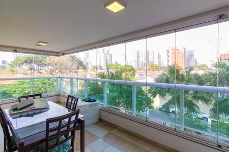 Apartamento para alugar com 131m², 3 quartos e 2 vagasVaranda