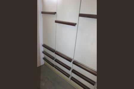 Apartamento à venda com 153m², 4 quartos e 2 vagasCloset