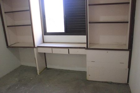 Apartamento à venda com 153m², 4 quartos e 2 vagasQuarto 2